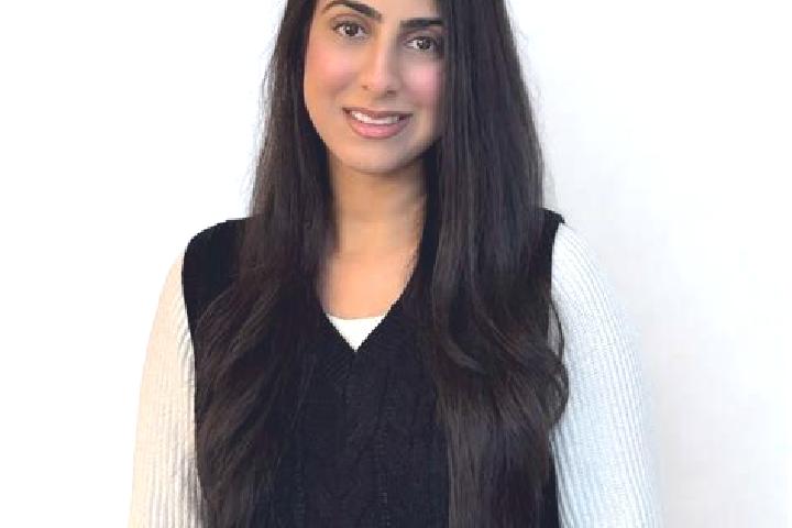 8 Golden Skulls of Holly Roger slot