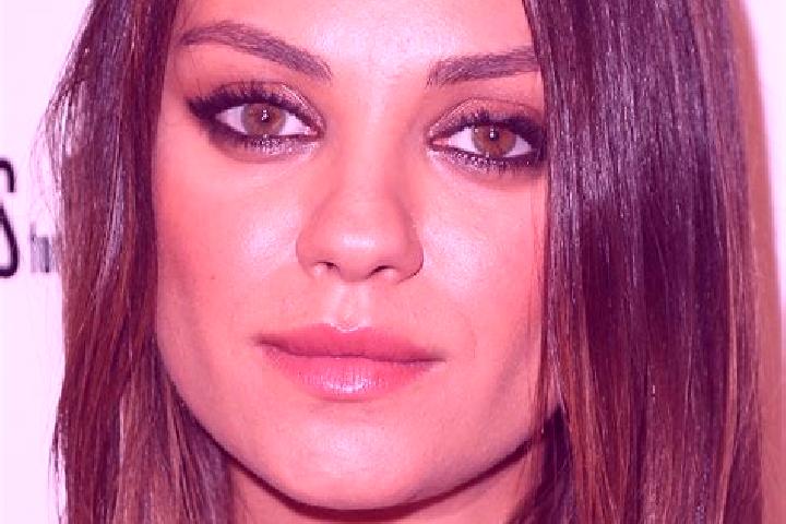 Jenson Matlock and the Gold Peacock slot game